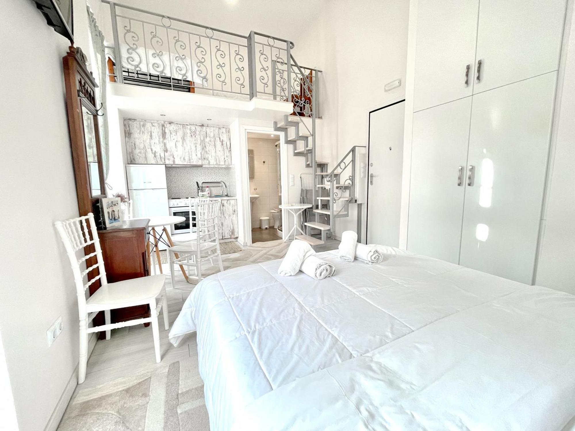 Xenias Rooms Apartments Корони Экстерьер фото